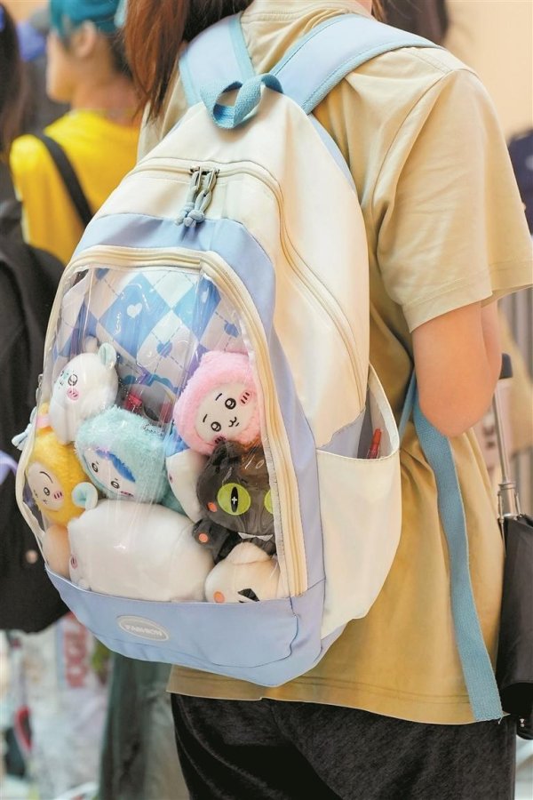 微配资 萌！毛绒绒圈粉年轻人 心理专家：万物皆可萌化 千万不要上头