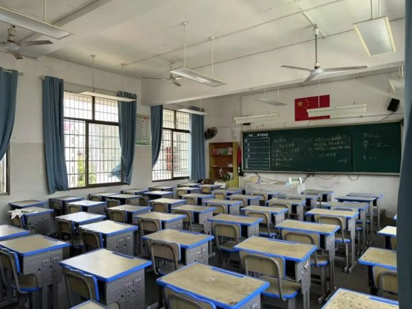 智选+ 新生数量锐减，小学教师“过剩”之后